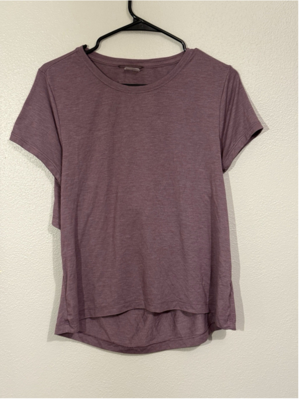 Athleta Open Back Short Sleeve Tshirt Women's Size M Purple Workout Athleisure